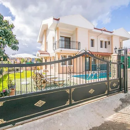 Luxury Holiday Villa, 4 Bedroom With Private Pool